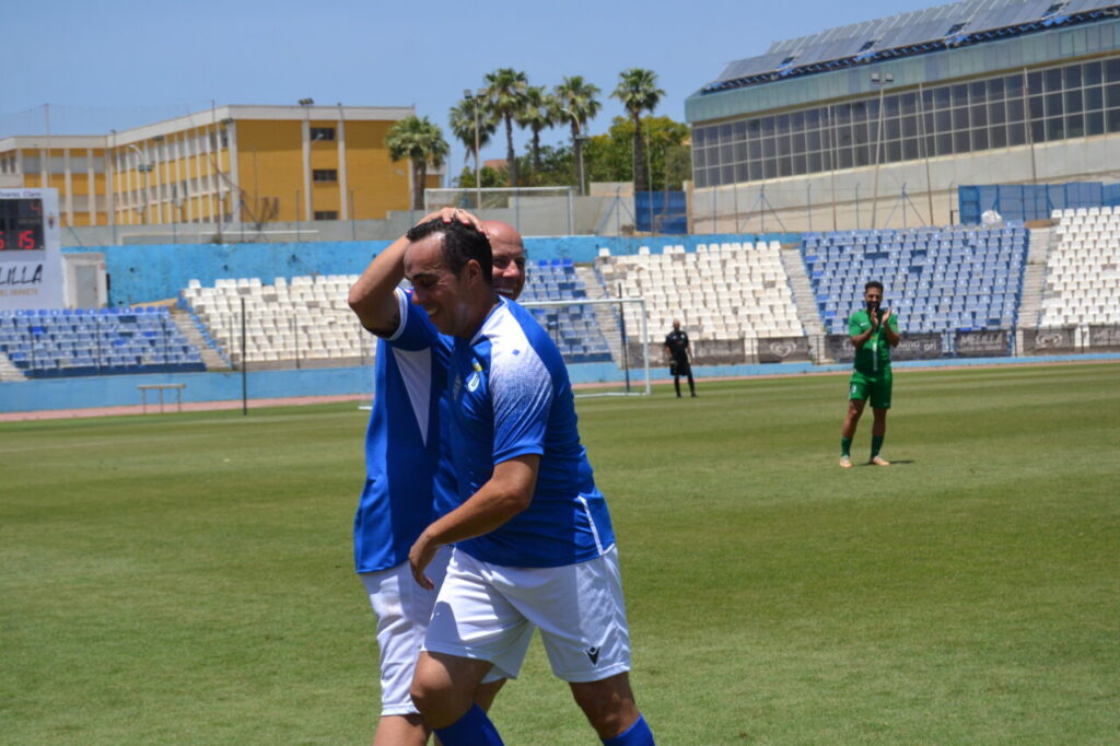 Jugadores de la Selección Andaluza celebrando un gol en el estadio