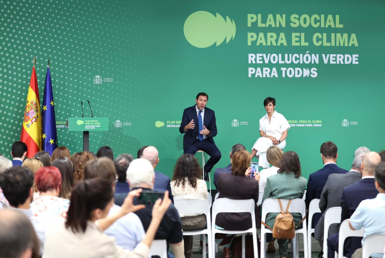 Presentación del Plan Social para el Clima en Madrid con autoridades y ciudadanos.