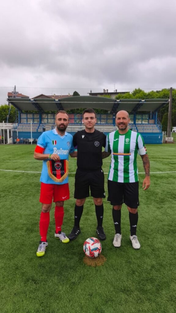 Jugadores de fútbol en la Donosti Masters Cup 2026