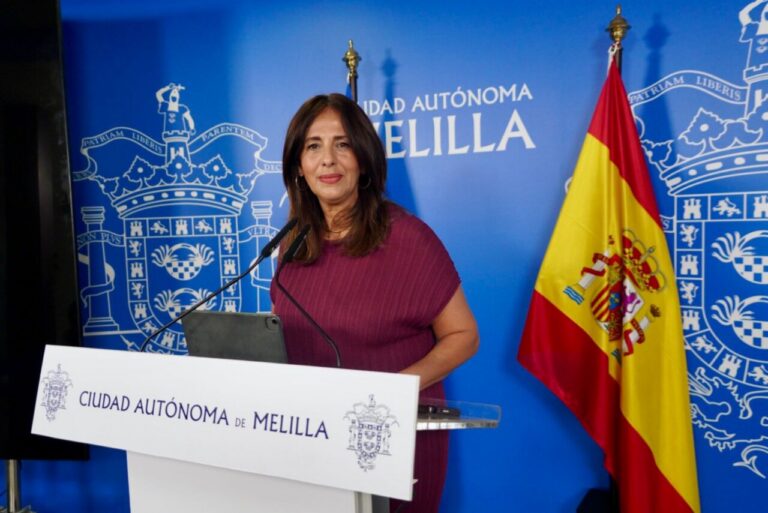 Fadela Mohatar presenta acuerdo de jornada laboral con Policía Local