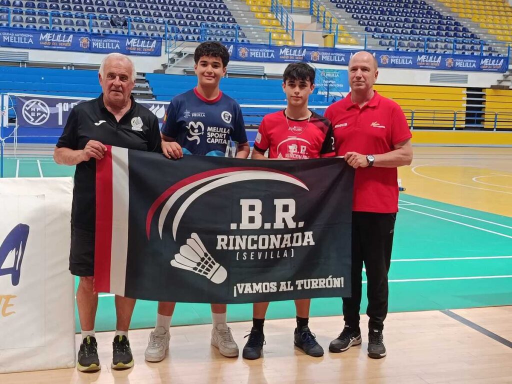 Campeones y subcampeones del torneo de bádminton Sub-15 en Melilla