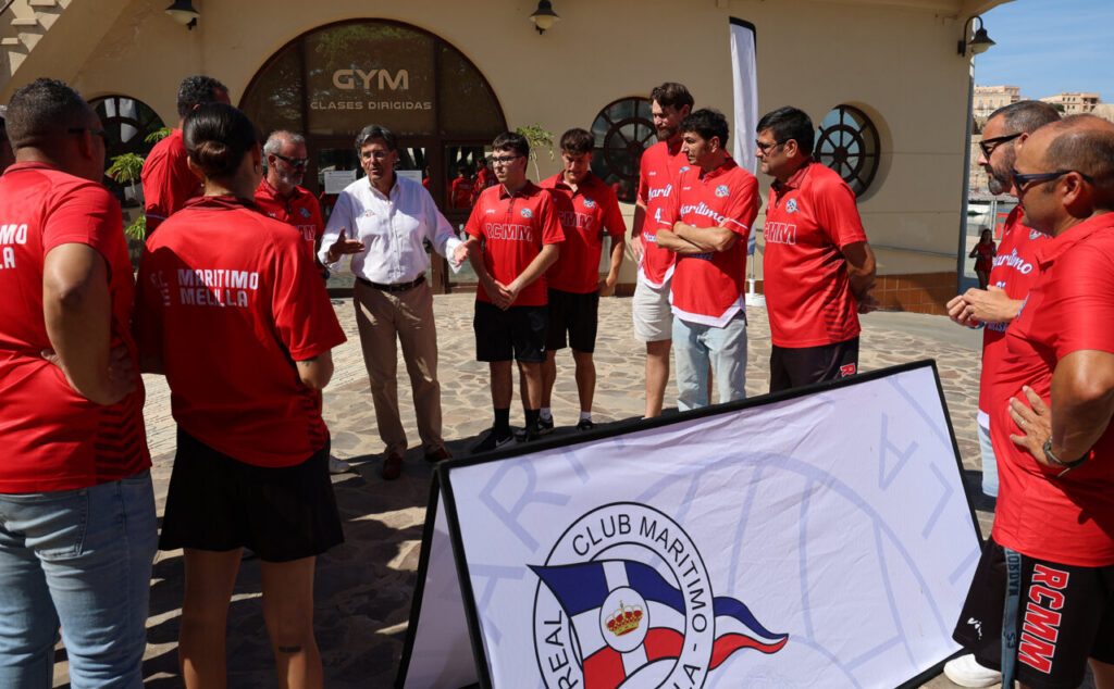 Jornada de convivencia del Real Club Marítimo de Melilla con jugadores y entrenadores.