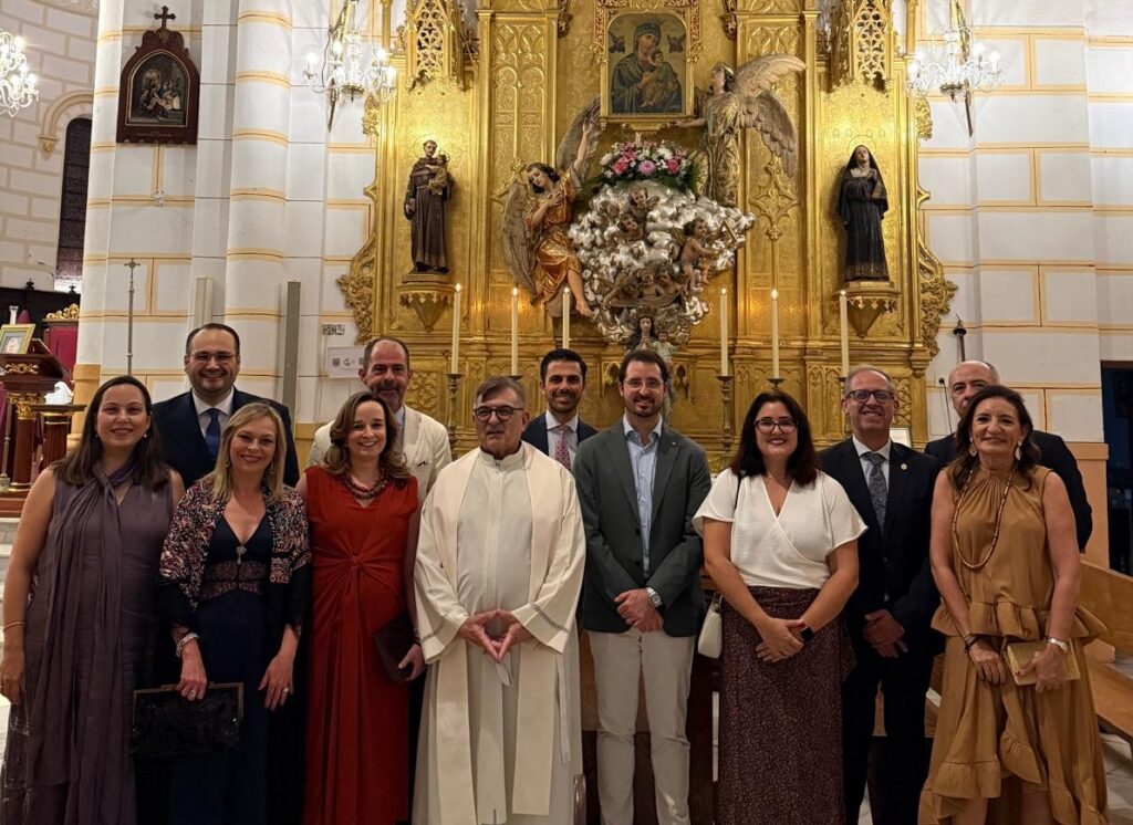 Celebración del Colegio de Médicos de Melilla con homenaje a médicos veteranos