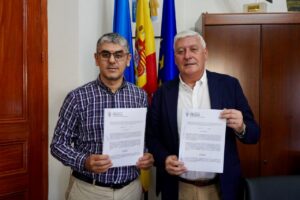 Firmantes del convenio para actividades en el cementerio musulmán de Melilla