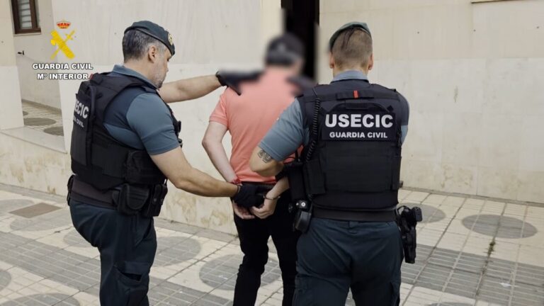 Detención de un individuo por la Guardia Civil en Melilla