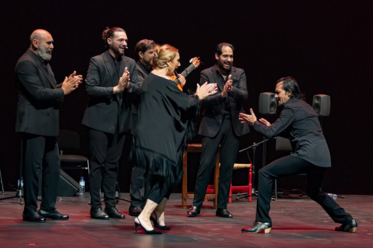 Fadela Mohatar y artistas en la Muestra Flamenca de Melilla