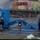Lucía Faus cruzando la meta en el I Campeonato de Melilla de Triatlón