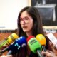 Marta Fernández de Castro hablando con periodistas sobre acuerdo laboral