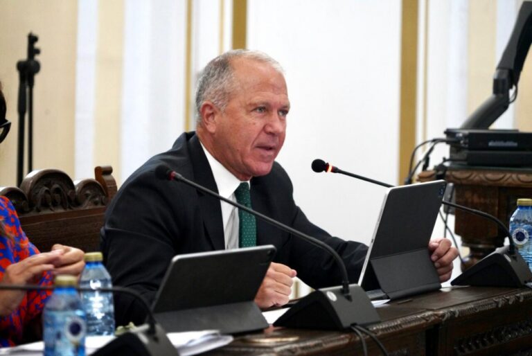 Reunión del Gobierno de Melilla sobre pobreza y exclusión social