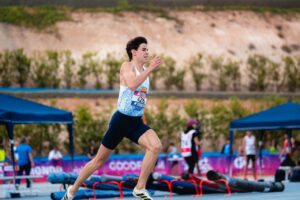 Pelayo Castaño corriendo en el Campeonato de España Sub-16 de atletismo