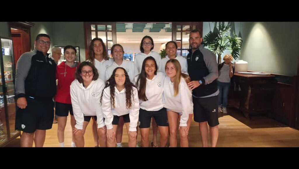Equipo de Higicontrol B en viaje a Murcia con su entrenador