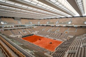 Vista de la pista de tierra batida en Roland Garros