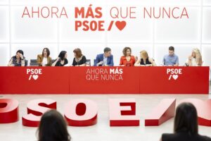 Reunión del PSOE con apoyo a Zapatero en un evento político