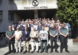 Grupo de la 84.ª Promoción de la Guardia Civil en su reencuentro en Asturias