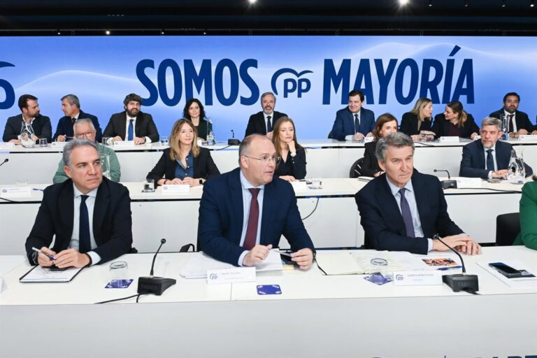 Reunión del Partido Popular con Alberto Núñez Feijóo y otros miembros