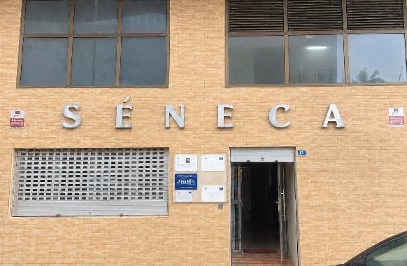 Fachada del Centro de Formación Séneca en Melilla