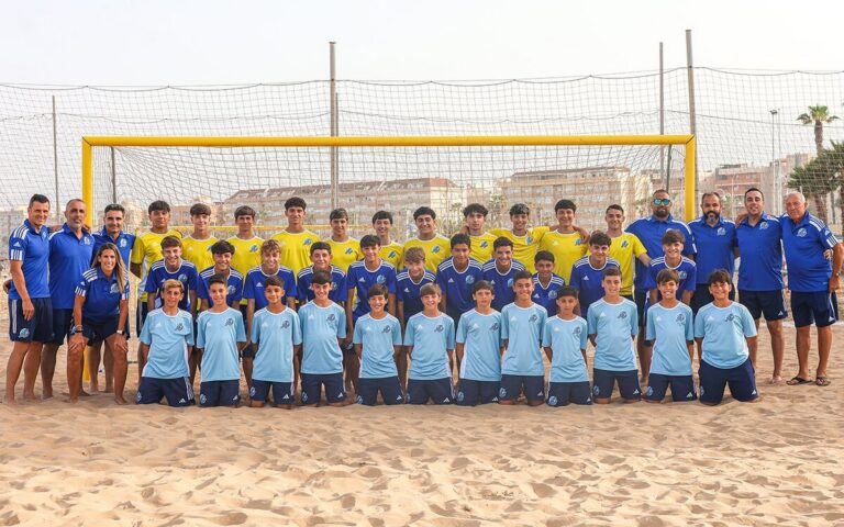 Equipo de fútbol CESA Alevín, Infantil y Cadete en la playa