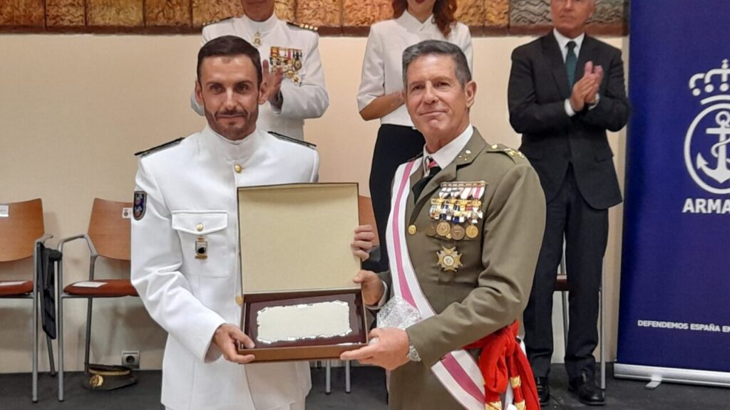 Ceremonia de inauguración del monumento a marineros caídos en Melilla