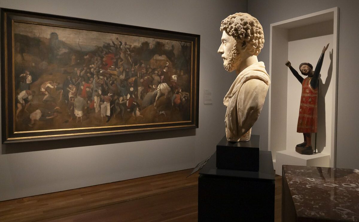 Esculturas y pinturas en la exposición Prado Siglo XXI en Madrid.