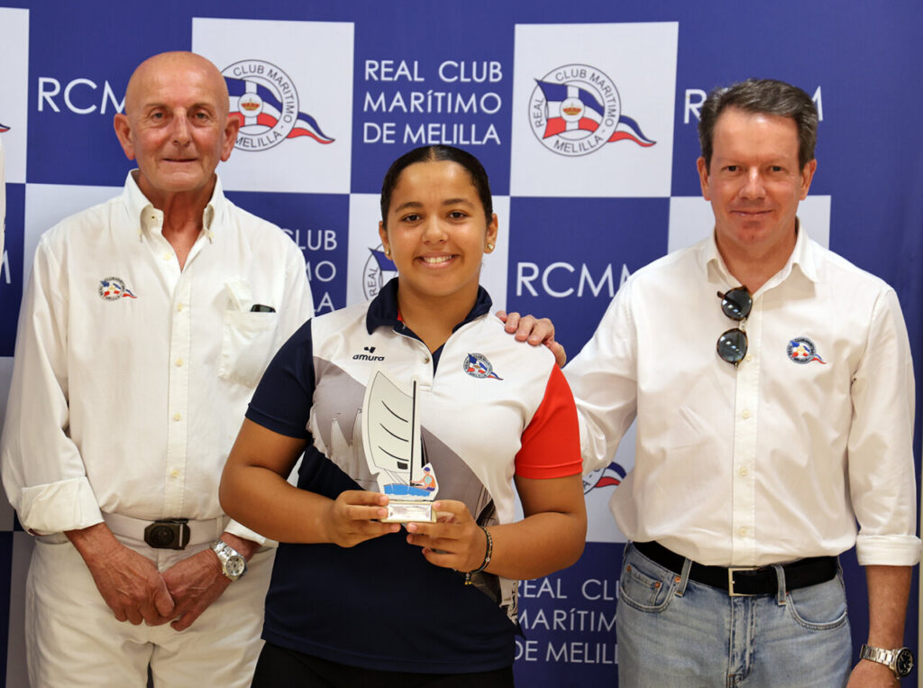 Entrega de trofeos en el Real Club Marítimo de Melilla