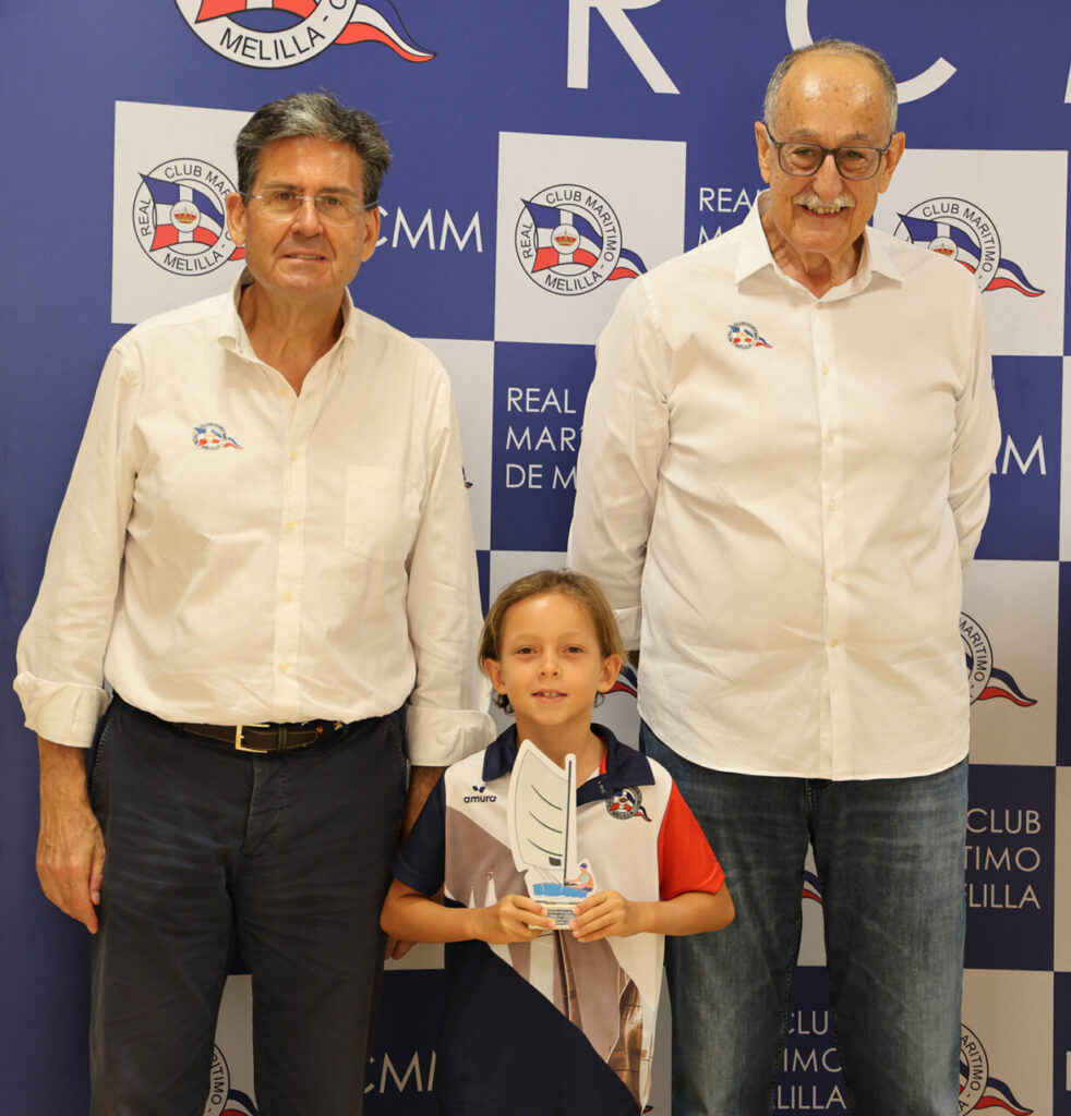 Entrega de trofeos en el Real Club Marítimo de Melilla