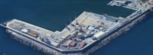 Vista aérea del puerto de Melilla con instalaciones y muelles