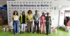 Grupo de voluntarios en el Banco de Alimentos de Melilla