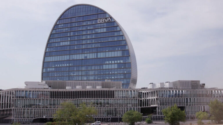 Edificio del BBVA, sede del banco global en la COP31 para la acción climática.