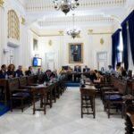 Reunión del Gobierno local en Melilla con varios representantes