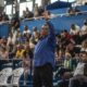 Javi Nieto dirigiendo al Club Melilla Baloncesto en un partido