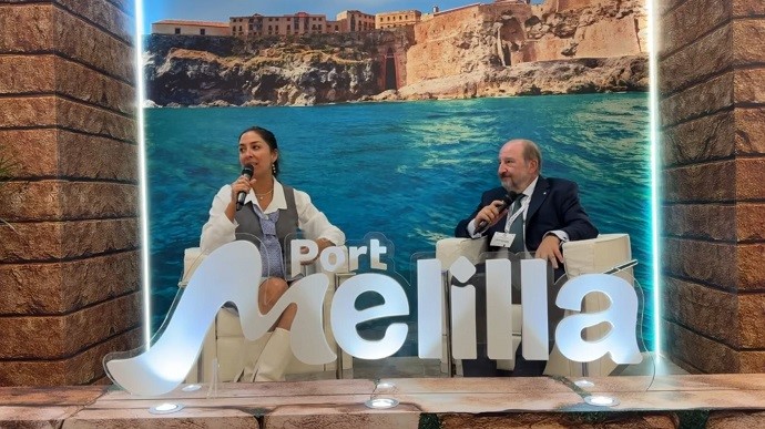 Mariana Perrilliat durante una entrevista sobre el puerto de Melilla
