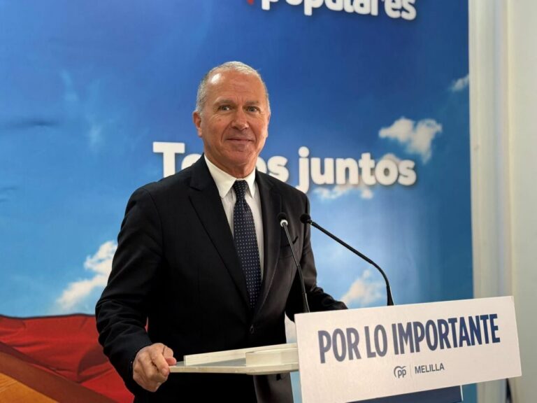 Miguel Marín hablando en un evento del PP en Melilla
