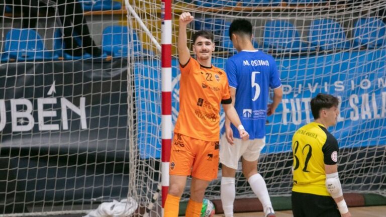Jugadores del C.D. Melistar en un partido de fútbol sala