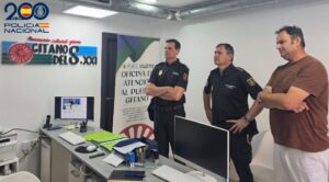 Reunión entre la Policía Nacional y la Comunidad Gitana en Melilla