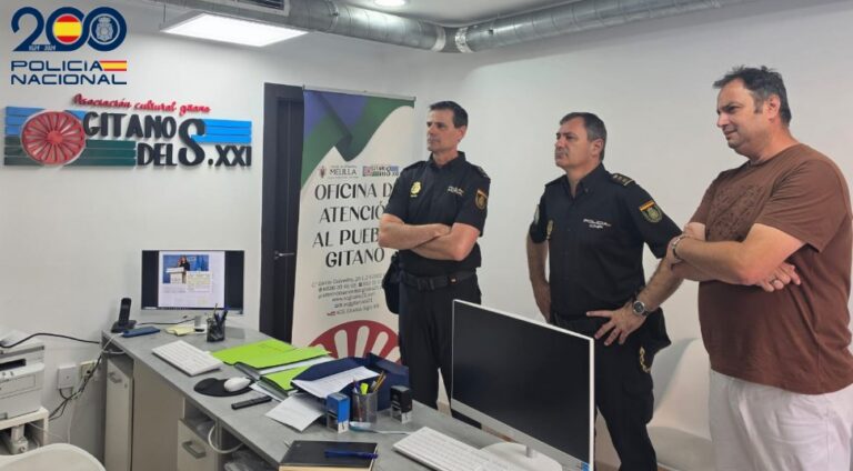 Reunión entre la Policía Nacional y la Comunidad Gitana en Melilla