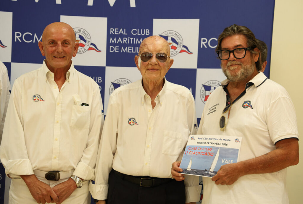 Entrega de trofeos en el Real Club Marítimo de Melilla