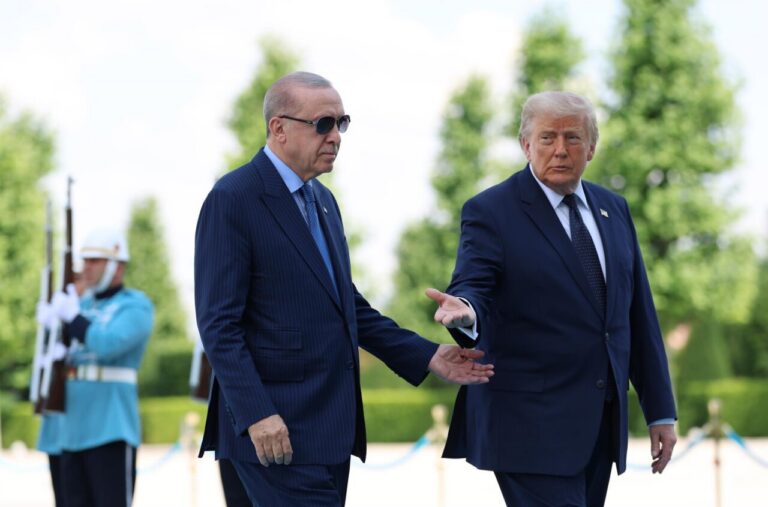 Donald Trump y Recep Tayyip Erdogan durante una cumbre de la OTAN