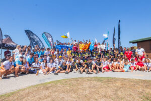 Grupo de deportistas en el Campeonato de España de FeSurfing 2026