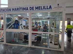 Exposición de trofeos y recuerdos del Melilla Torreblanca en la Estación Marítima.