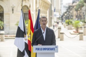 Alberto Núñez Feijóo hablando sobre la crisis en Ceuta