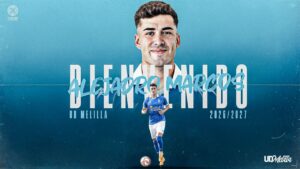 Alejandro Marcos, nuevo jugador de la U.D. Melilla, en uniforme azul.
