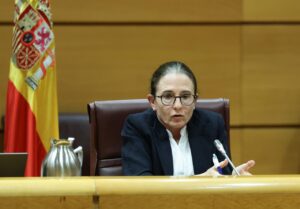 Funcionaria del Departamento de Seguridad Nacional durante una reunión