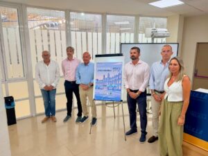 Presentación del III Memorial Javier Imbroda en Melilla con varios asistentes.
