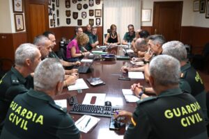 Reunión de la delegada del Gobierno con la Policía Nacional y Guardia Civil