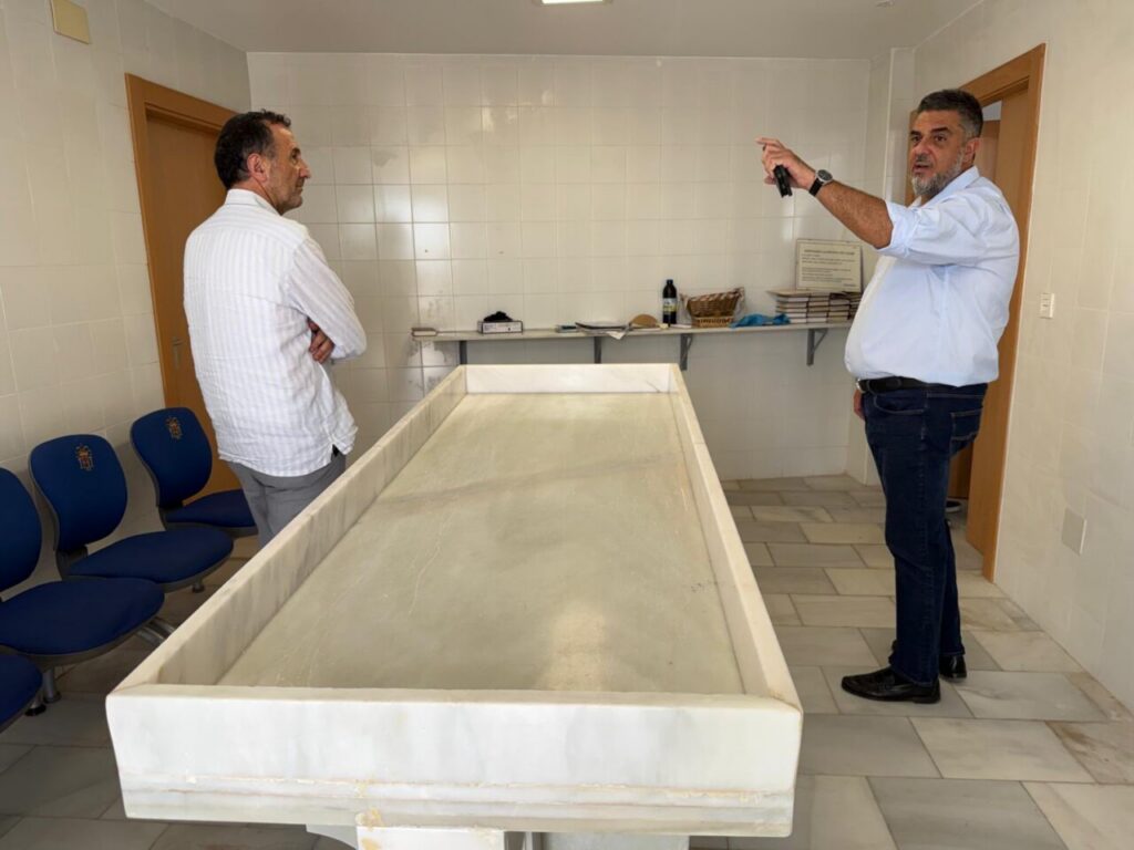 Visita al cementerio hebreo de Melilla tras su rehabilitación