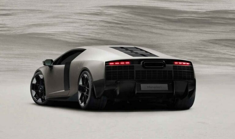 Vista trasera del Audi Nuvolari, un superdeportivo híbrido de alto rendimiento.