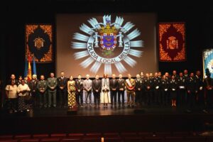 Ceremonia de la Policía Local de Melilla con agentes y autoridades presentes
