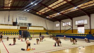 Gimnastas del Club Virka en una sesión de tecnificación en Melilla