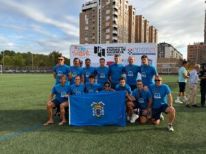Equipo de Bomberos de Melilla posando en el Torneo de Valencia