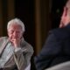 Felipe González reflexionando durante un evento en Madrid